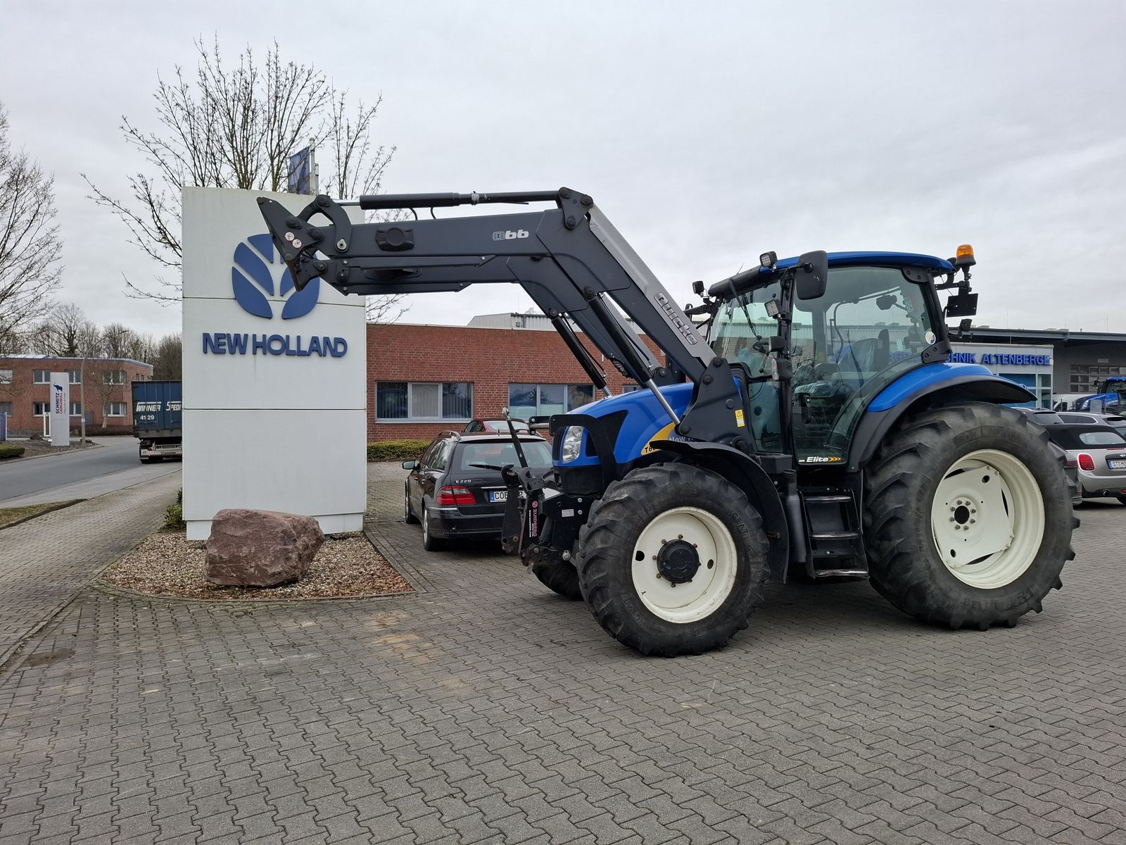 New Holland T6020 Elite 2