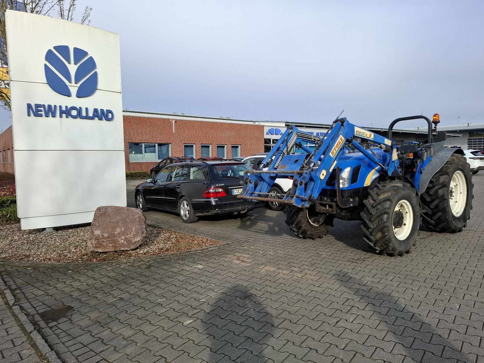 New Holland TN70 DA niedrige Bauhöhe 3