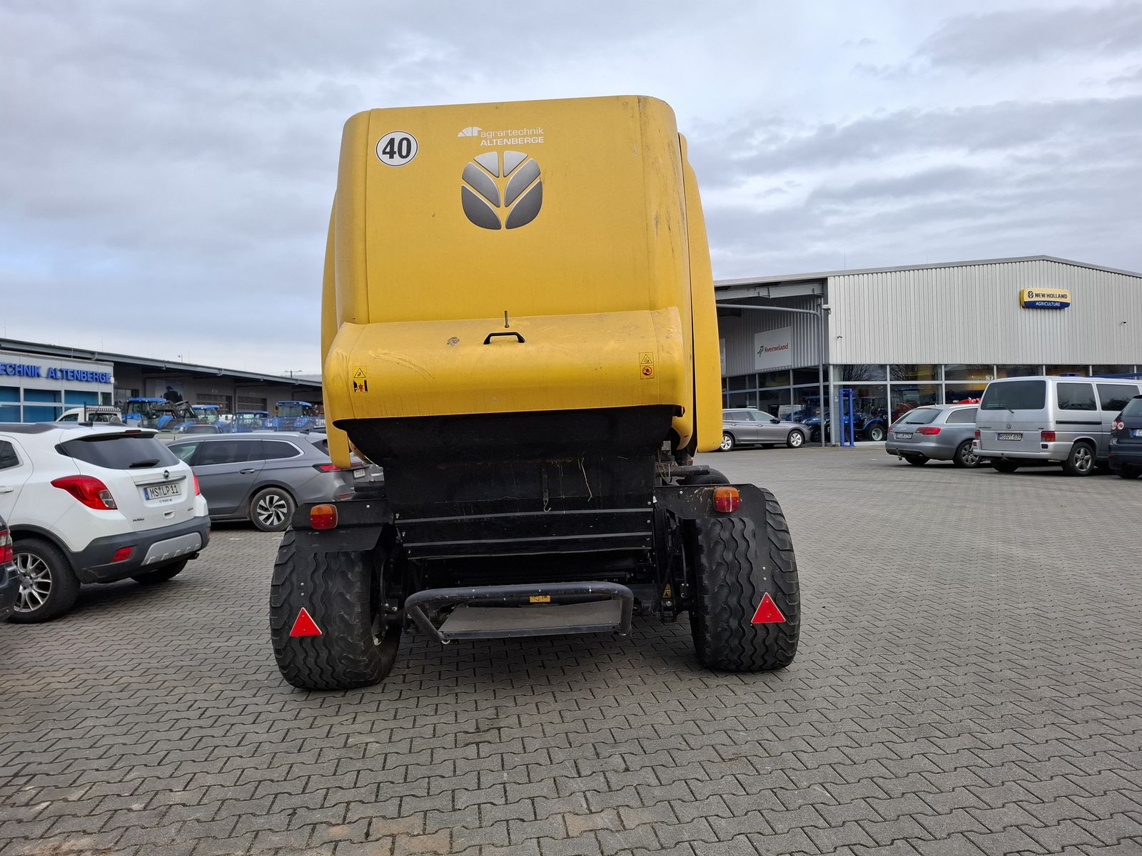 New Holland RB 180 / RB180 3