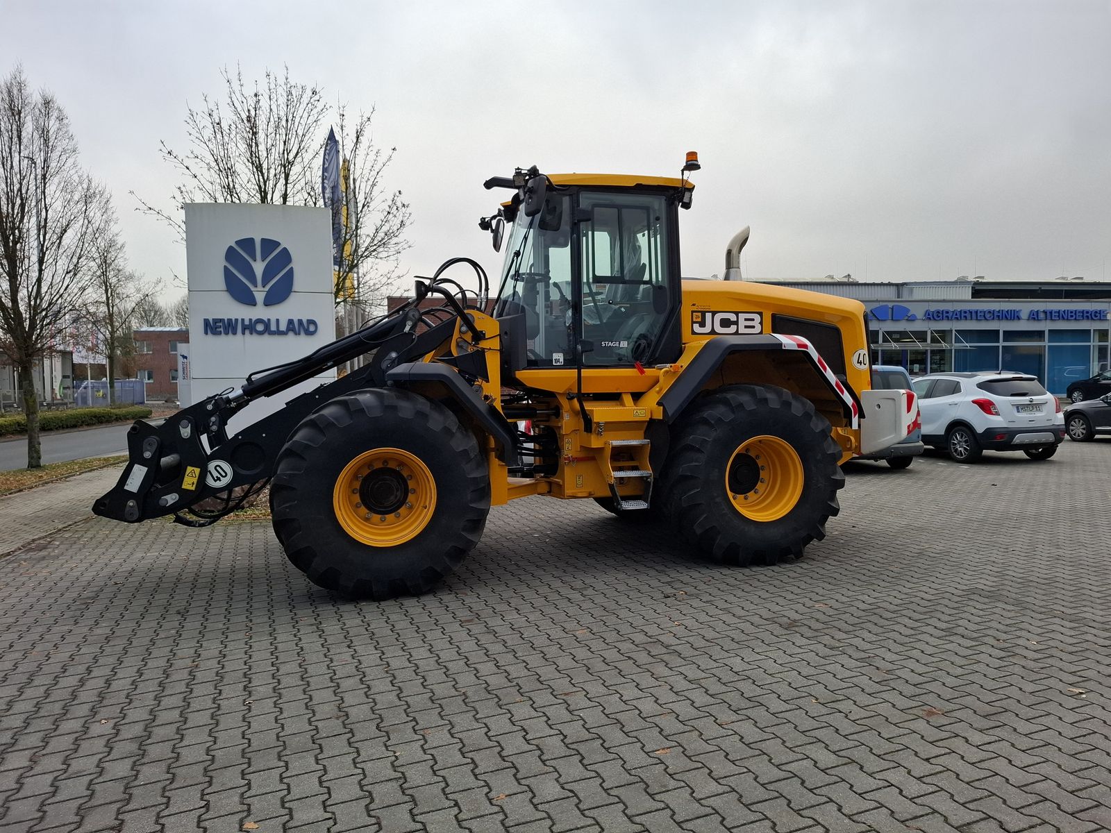 JCB 427 Agri 1