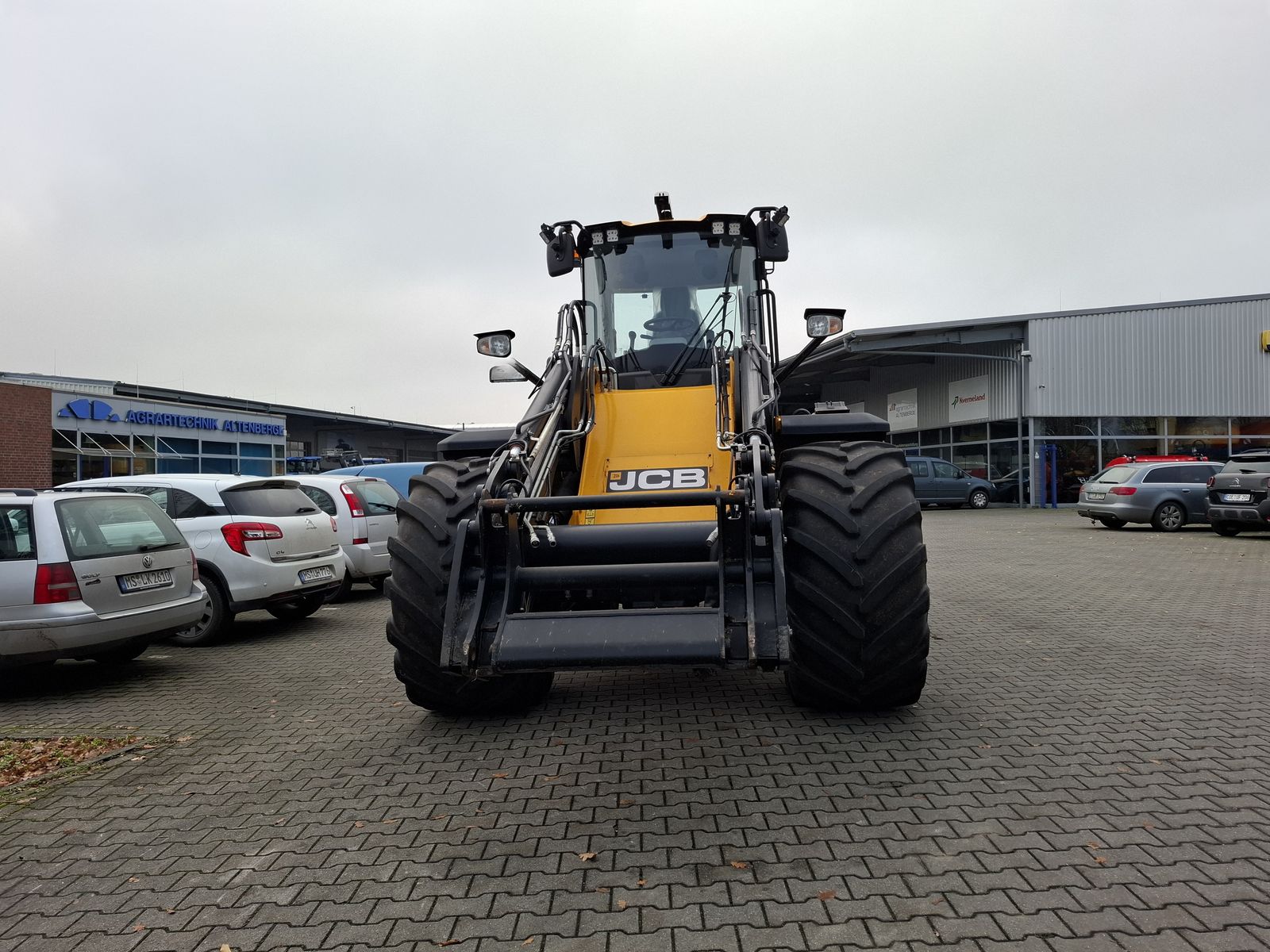 JCB 427 Agri 3
