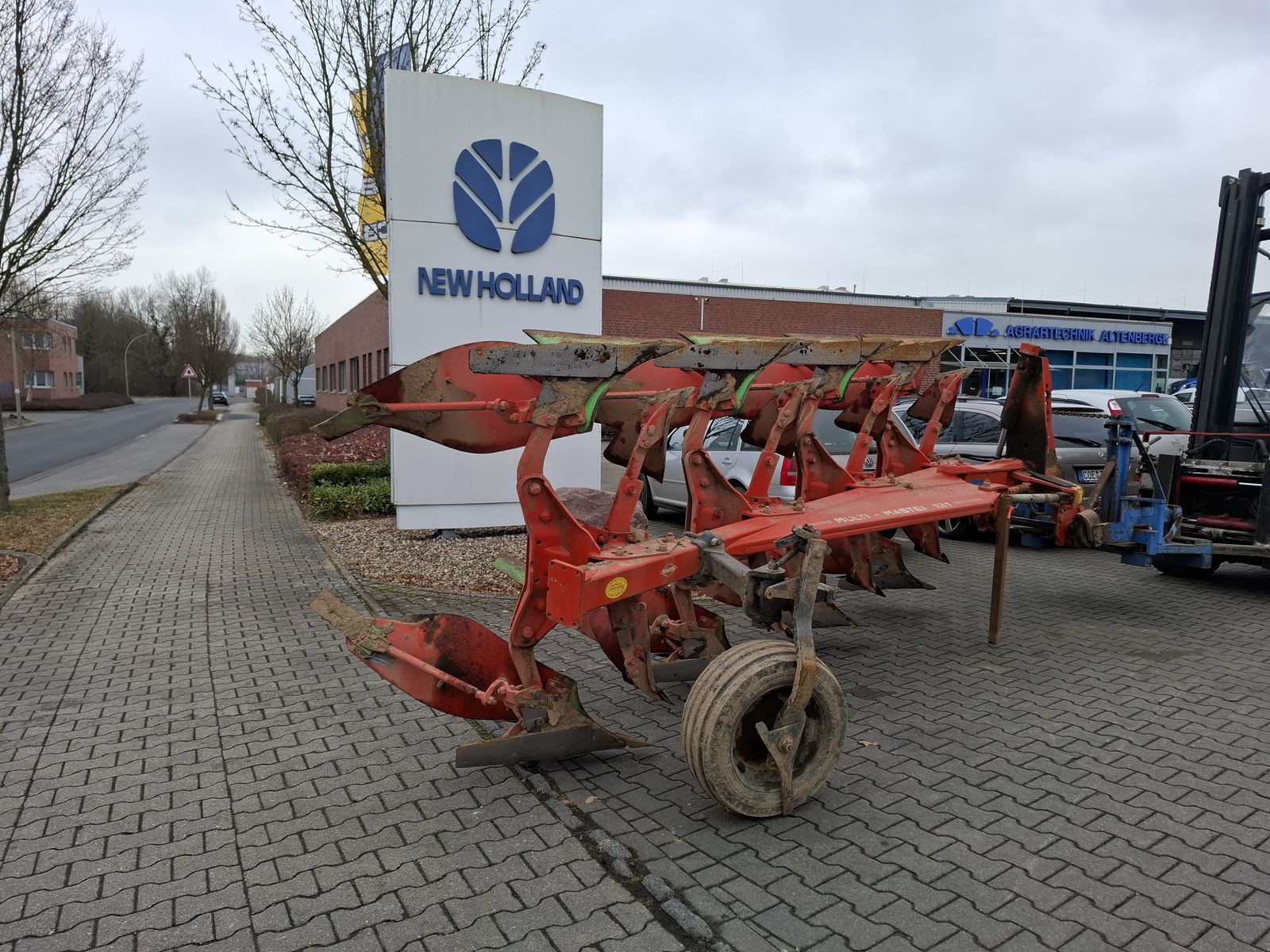 Kuhn Multimaster 121  3