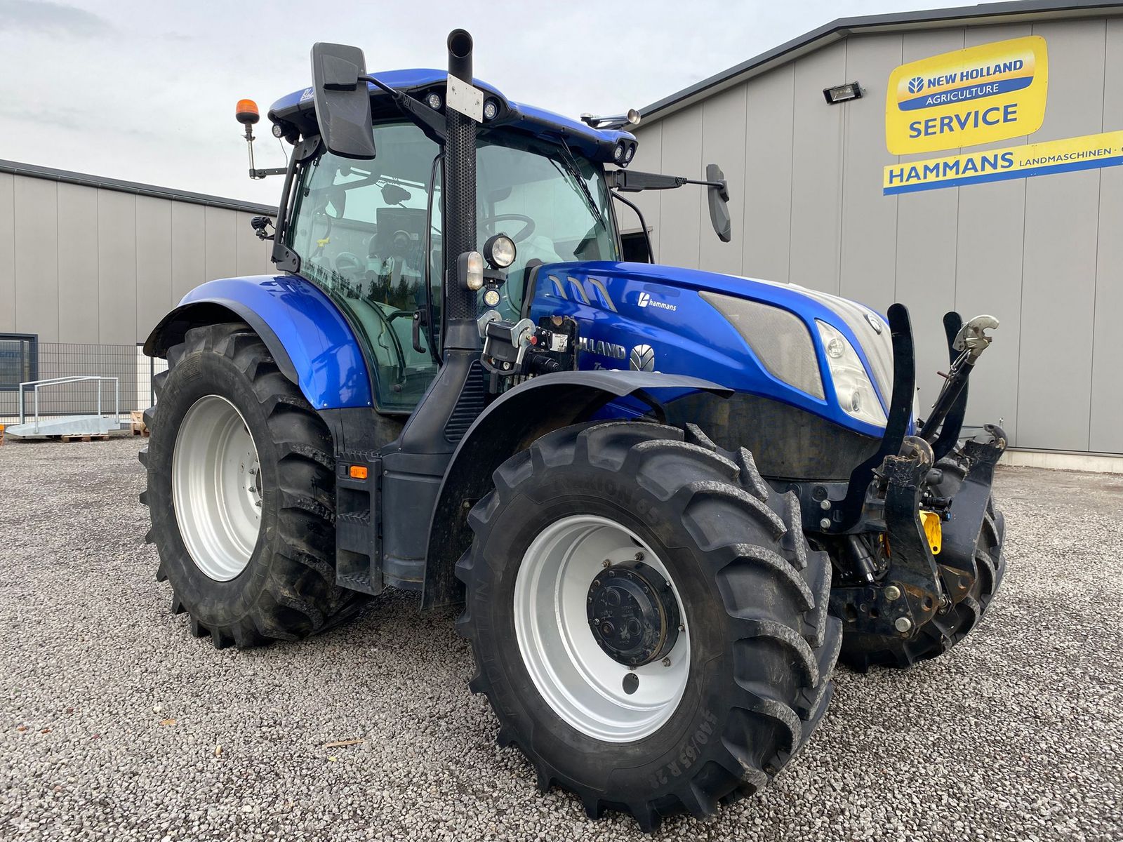 New Holland T6.180 Dynamic Command 2