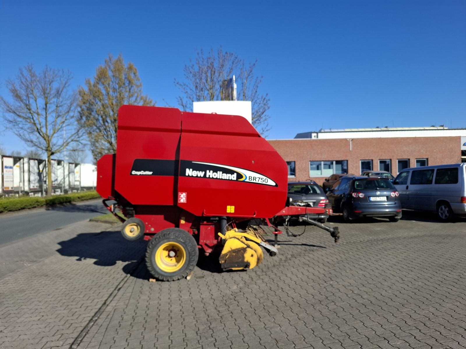 New Holland BR 750 2