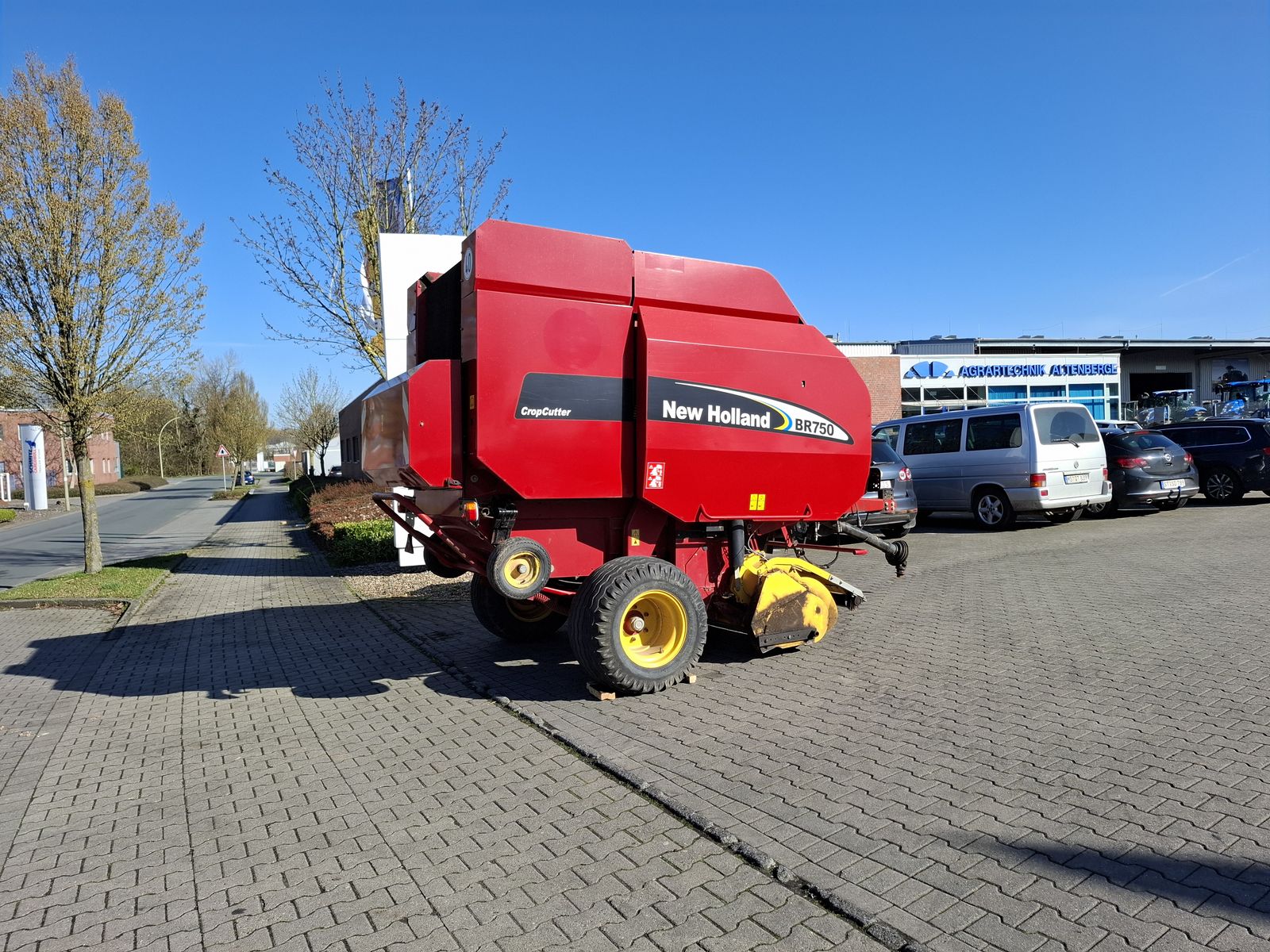 New Holland BR 750 3