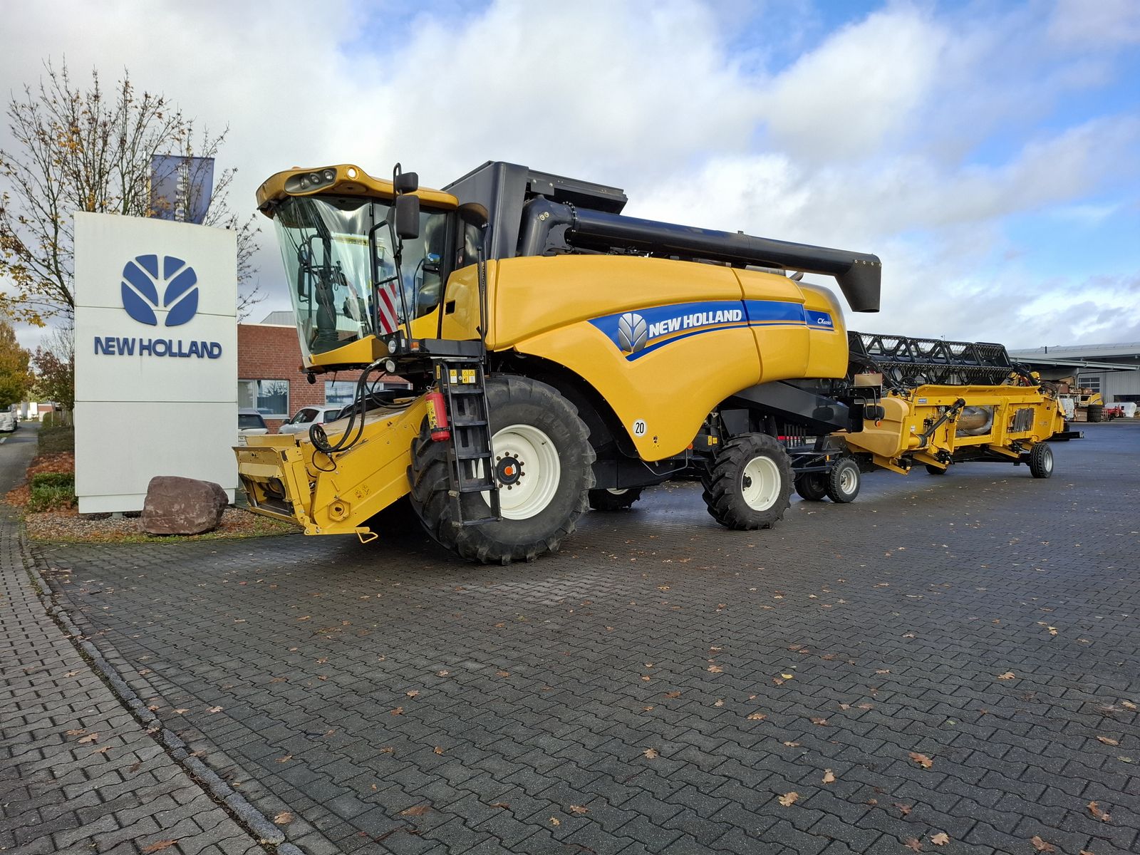 New Holland CX 6090 1