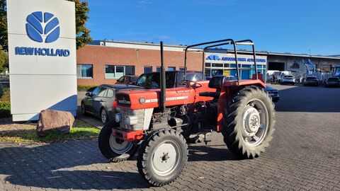Massey Ferguson 158