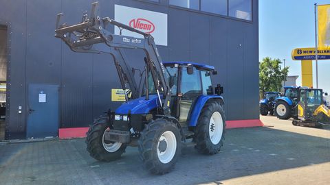 New Holland 5635