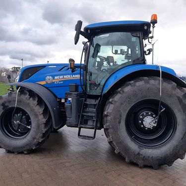 New Holland T7.230 AC mit RTK