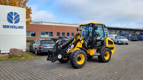 JCB 407 