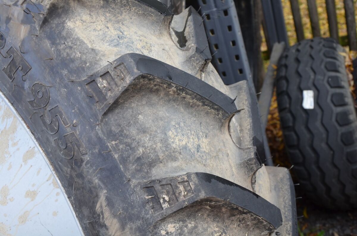 Continental 320/90R32 und 340/85R48 2,25m  3