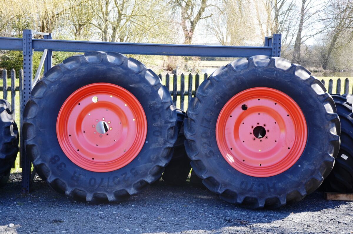 Mitas 520/70 R38 HC 70 2
