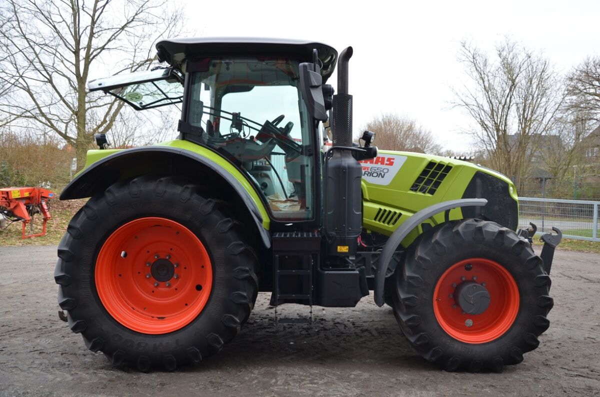 Claas ARION 650 CEBIS 3