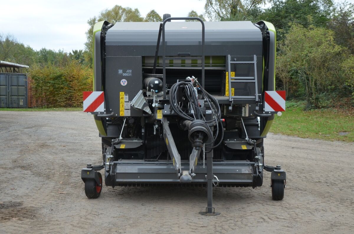 Claas ROLLANT 630 RC UNIWRAP 2