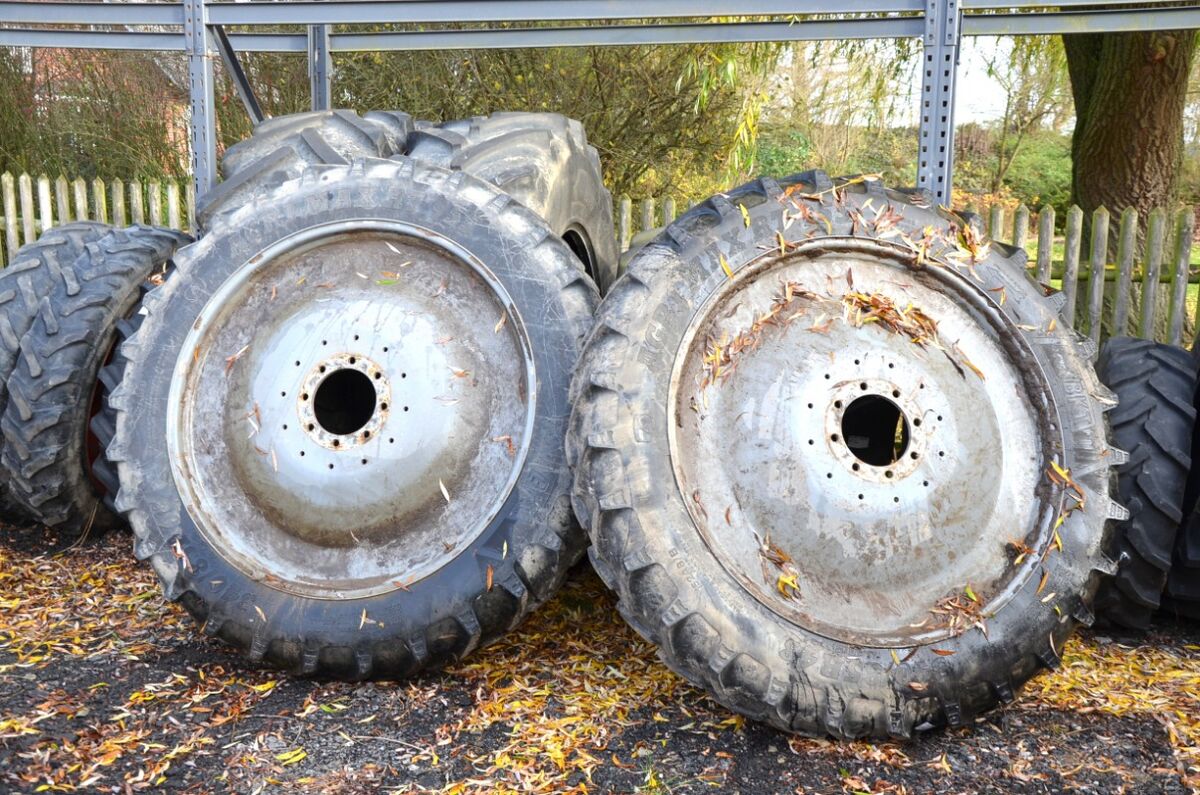 Alliance 340/85R48 1