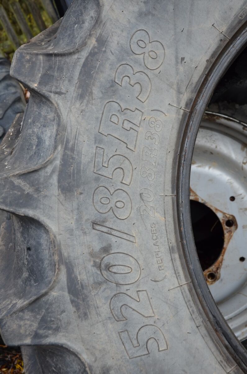 BKT 520/85R38 2 Stck. 2