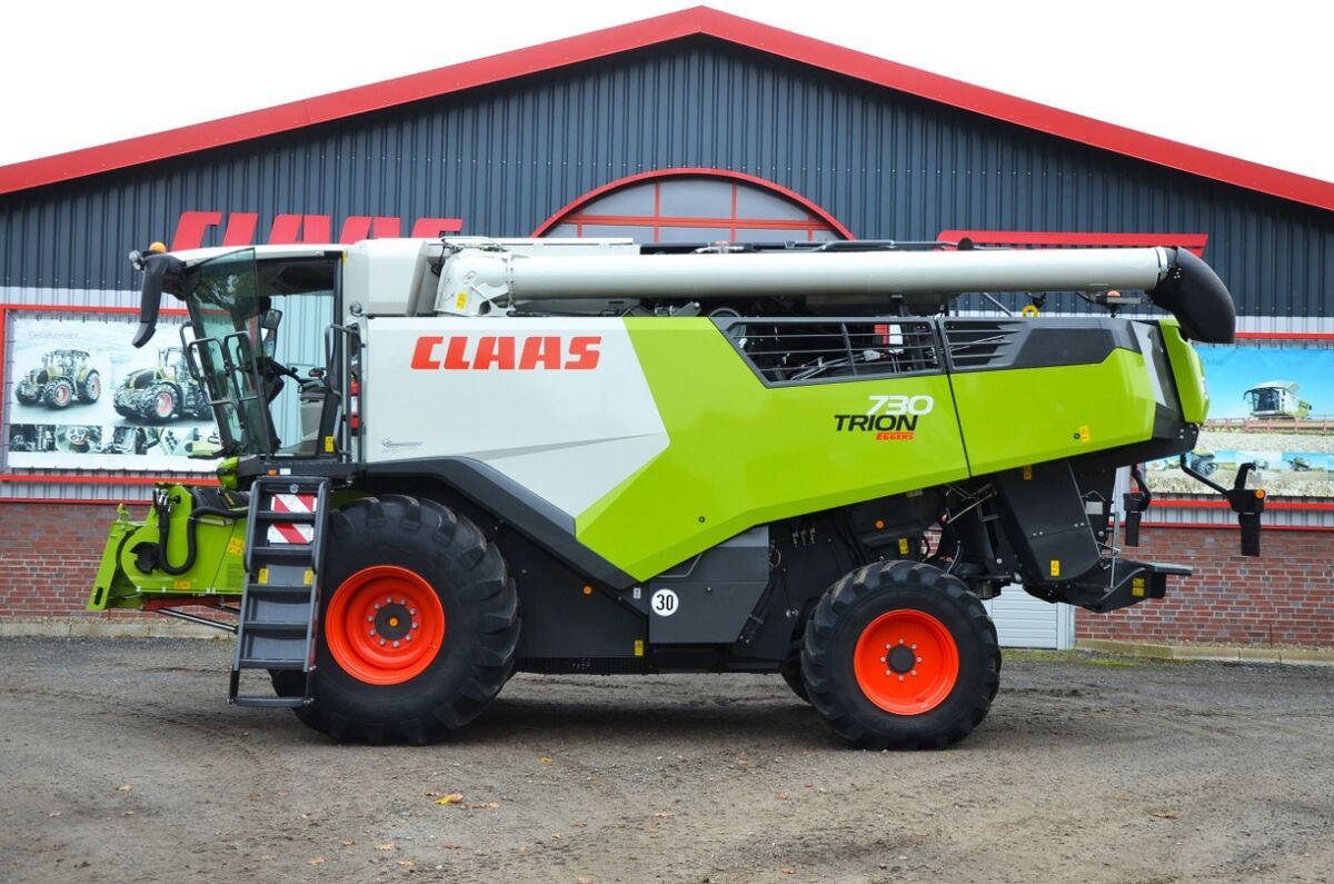 Claas TRION 730 1