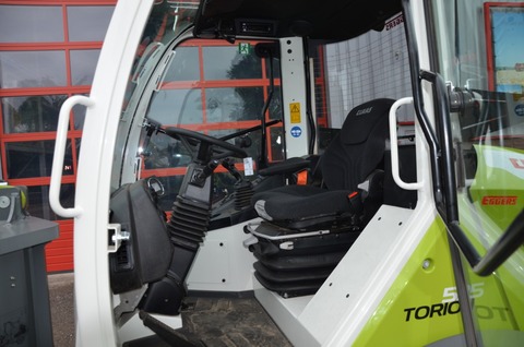 CLAAS TORION 535