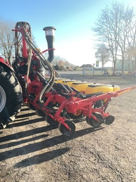 Väderstad Tempo V 8 + FH 2200 2