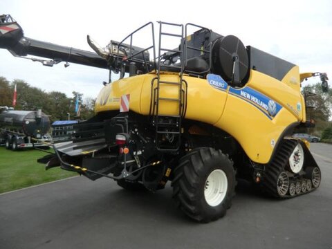 New Holland CR 8.80 STAGE5 RAUPE 3