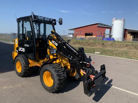 JCB 403 Plus