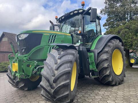 John Deere 6215R