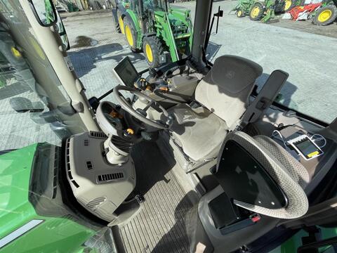 John Deere 6250R