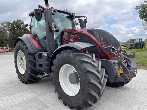 <strong>Valtra T 174 ED</strong><br />