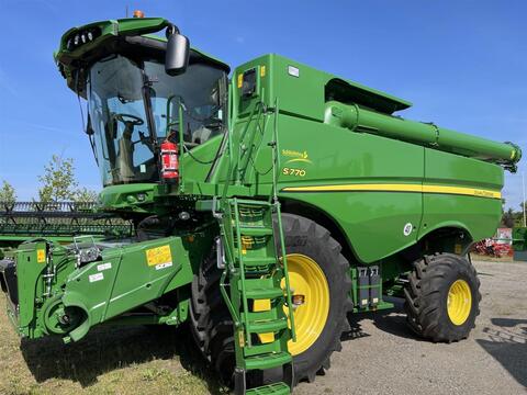 John Deere S770