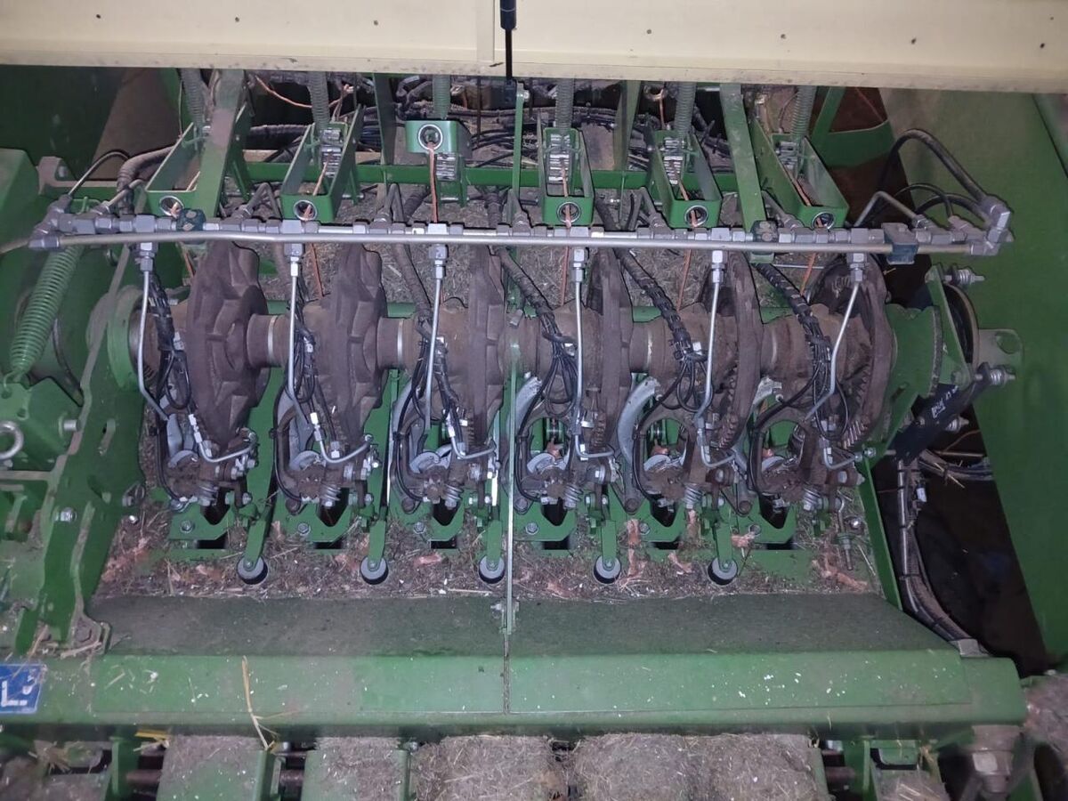 Krone Big Pack 1270 XC Multibale 3