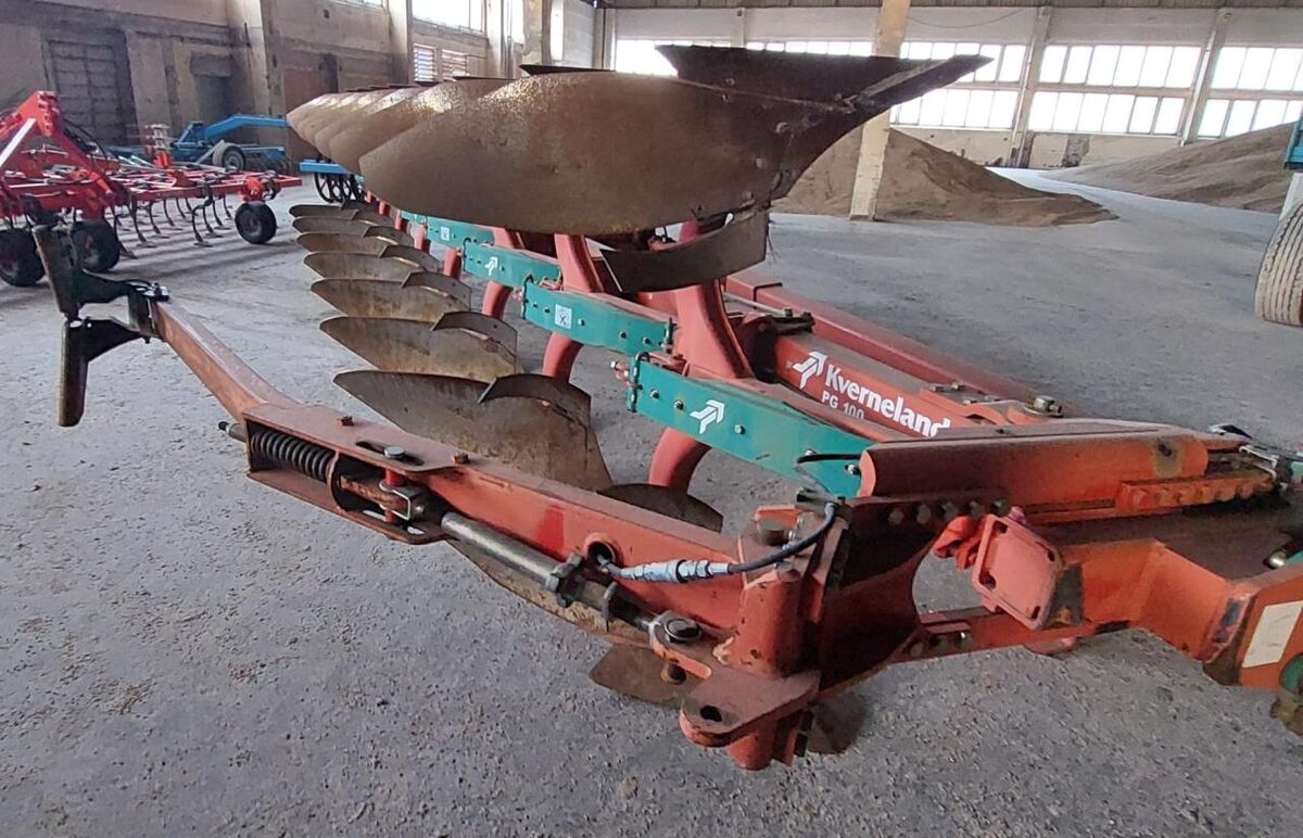 Kverneland PG-100 8-schar mit Tigges Packer 3