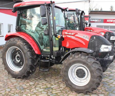 <strong>Case-IH Farmall 65 A</strong><br />