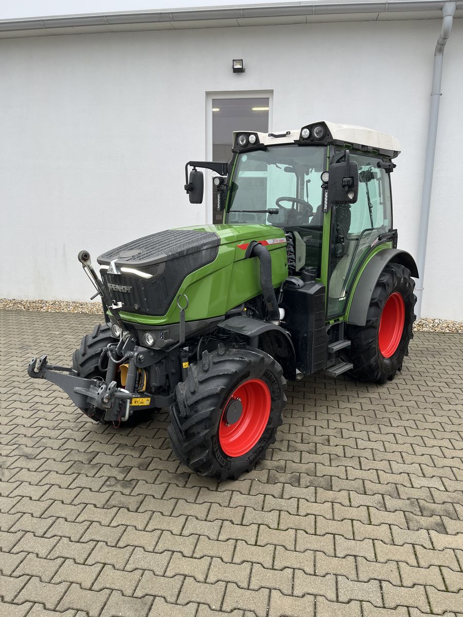Fendt 211 Vario F (Gen3) 3
