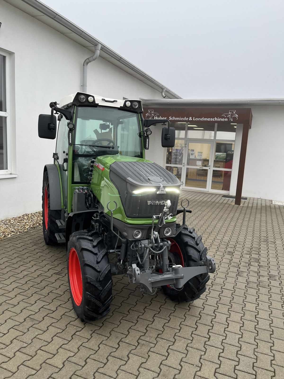 Fendt 211 Vario F (Gen3) 1