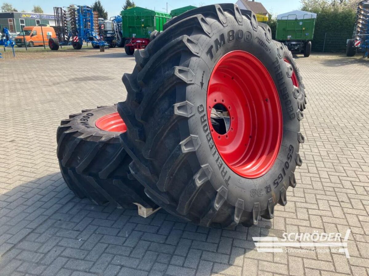 Fendt KOMPLETTRÄDER TB 540/65 R28 + 650/65 R38 2