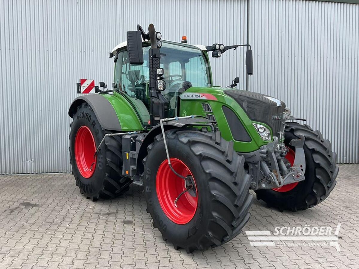 Fendt 724 VARIO S4 PROFI PLUS 1