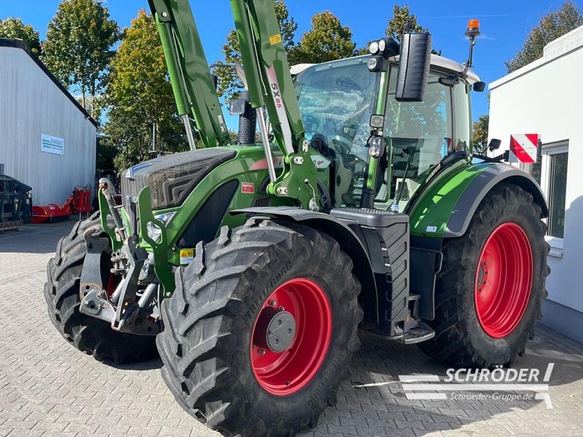 Fendt 720 VARIO S4 PROFI PLUS 2