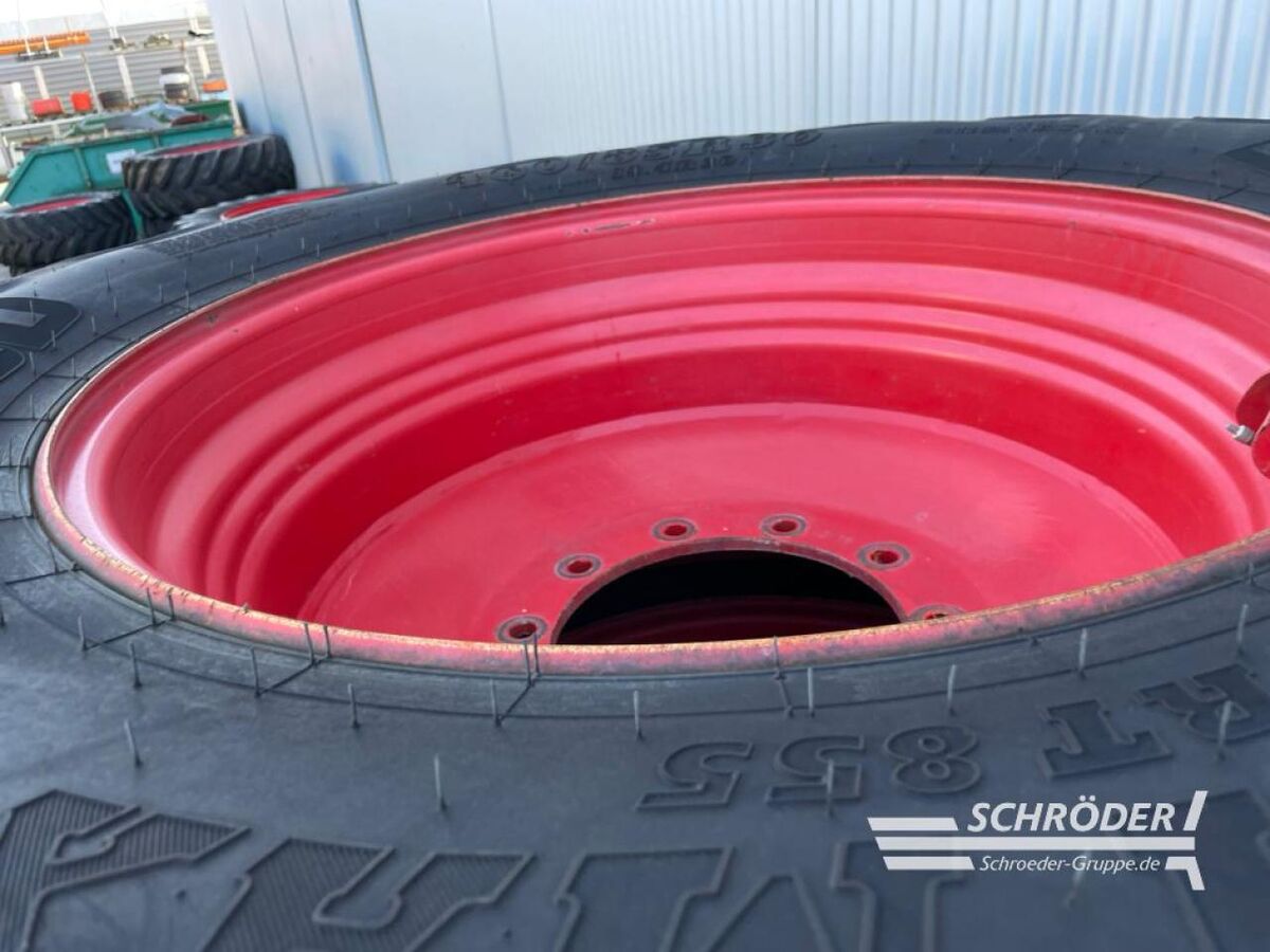 Fendt 460/85R30 + 520/85R42 KOMPLETTRÄDER BKT 3