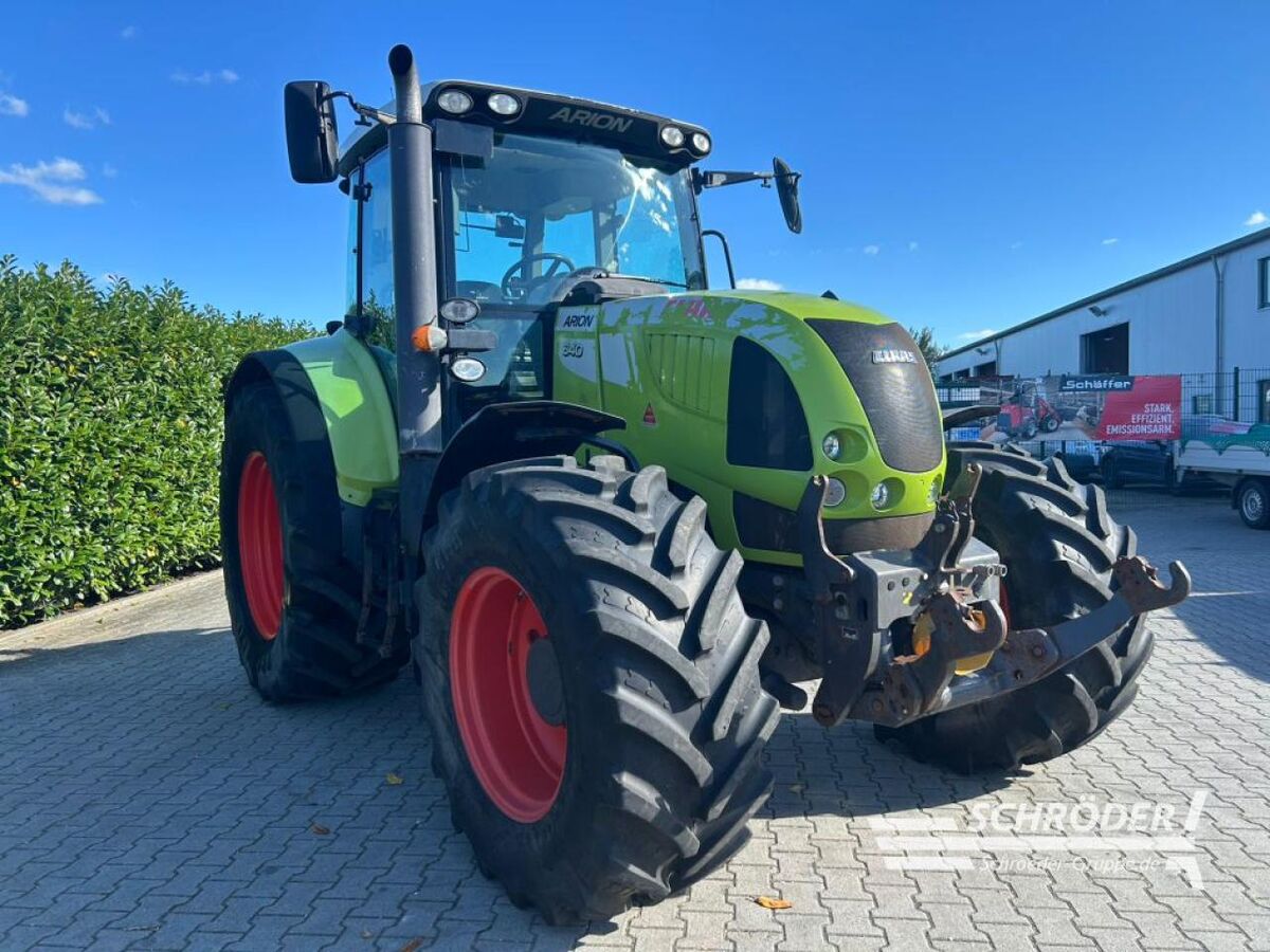 Claas ARION 640 3