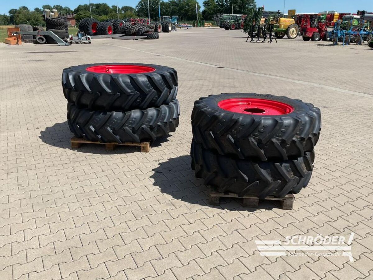 Fendt KOMPLETTRÄDER 380/70R28 + 420/85R38 BKT 2