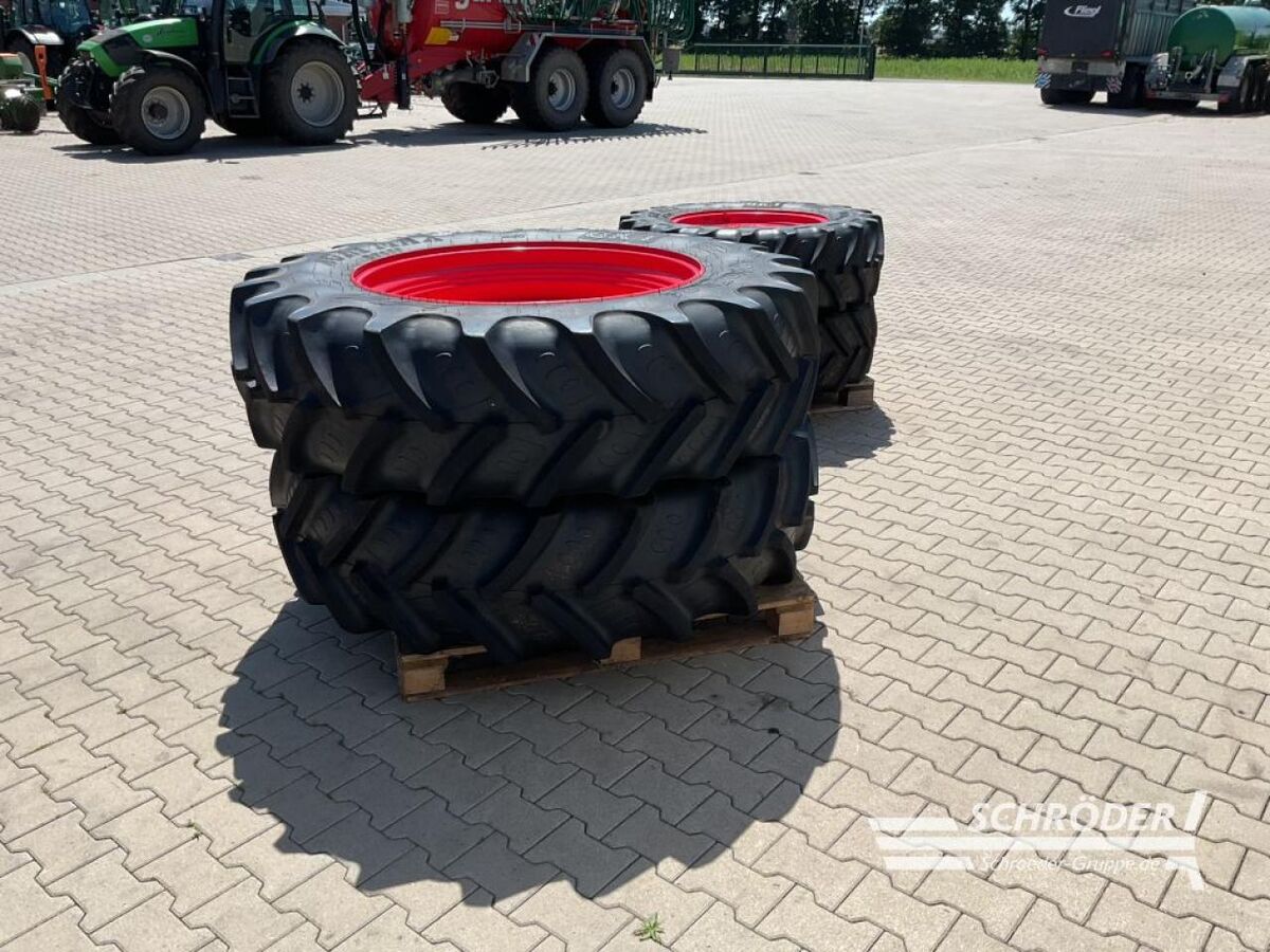 Fendt KOMPLETTRÄDER 380/70R28 + 420/85R38 BKT 3