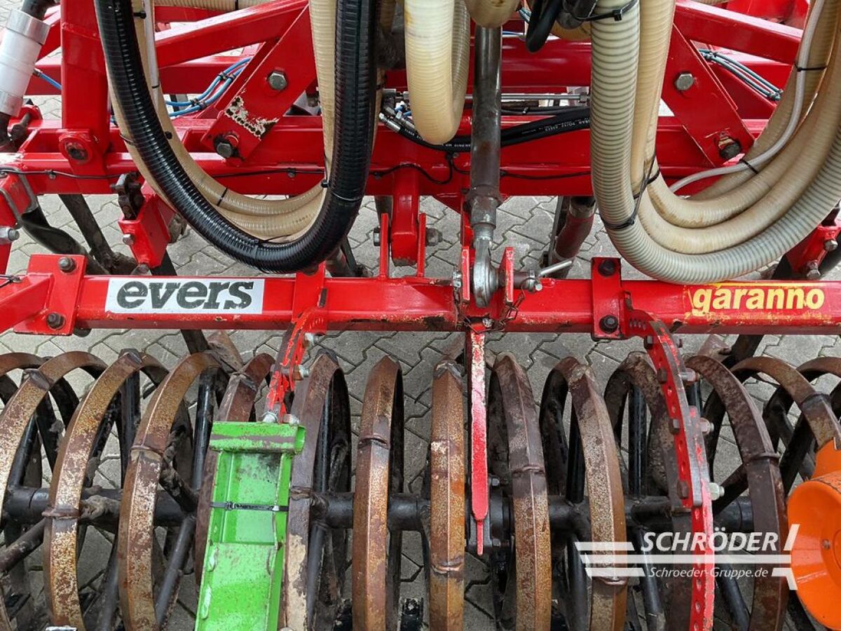 Evers STRIP TILL | GARANNO BI-GPS 8 R62 2