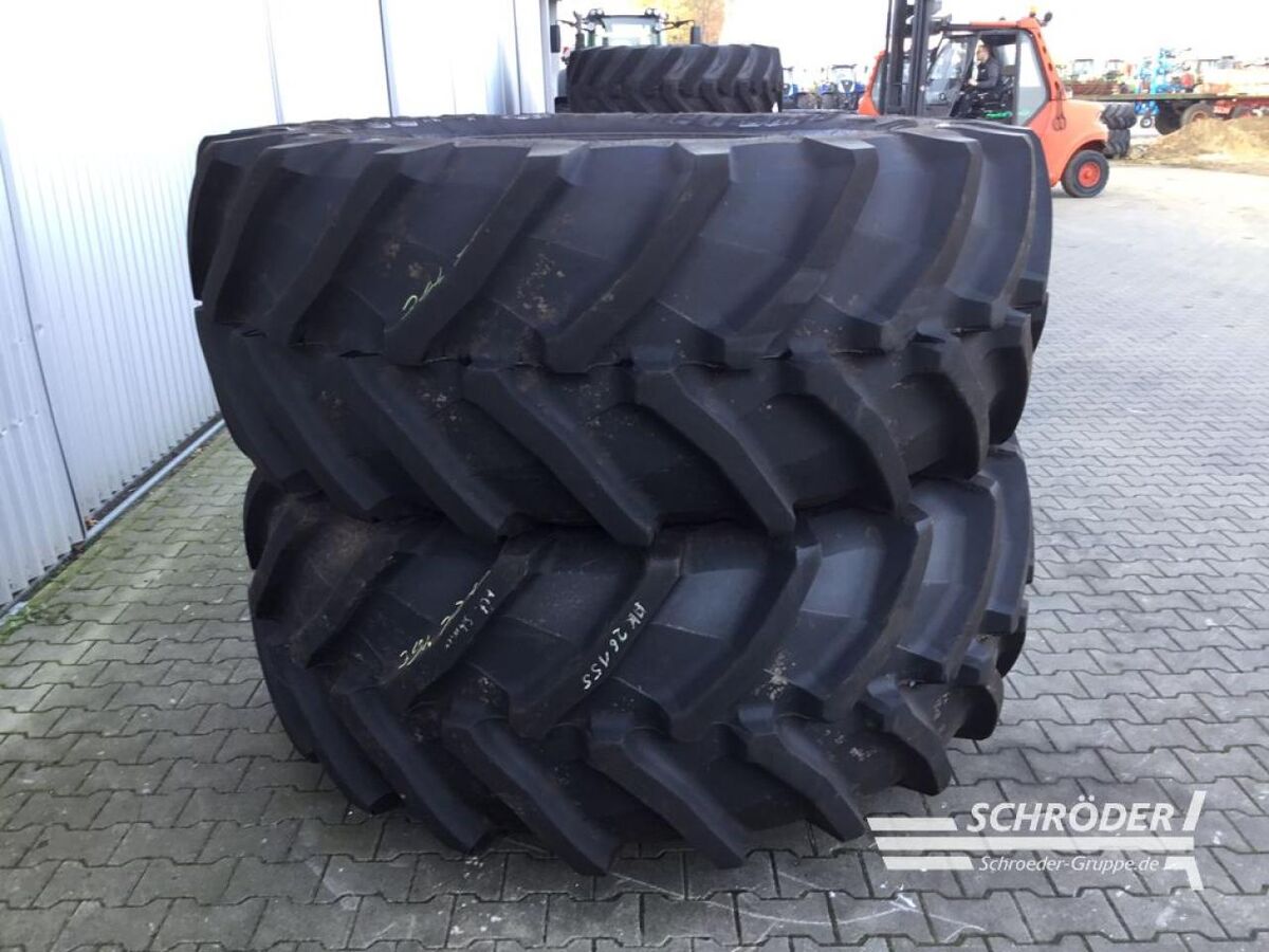 2X KOMPLETTRÄDER 710/70 R42 TRELLEBORG 2