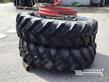 BKT 520/85 R46 ZWILLINGSRÄDER + VERSCHLÜSSE