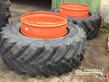 BKT ZWILLINGSRÄDER 710/75 R42 + VERSCHLÜSSE