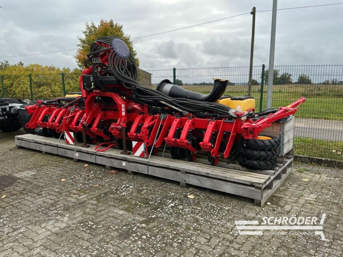 Väderstad NEUMASCHINE | TEMPO V TPV 12 + FH 2200 1