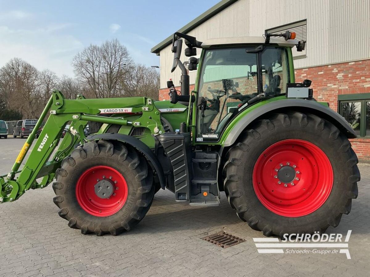 Fendt 720 GEN6 POWER PLUS + CARGO 5X/85 DW 2