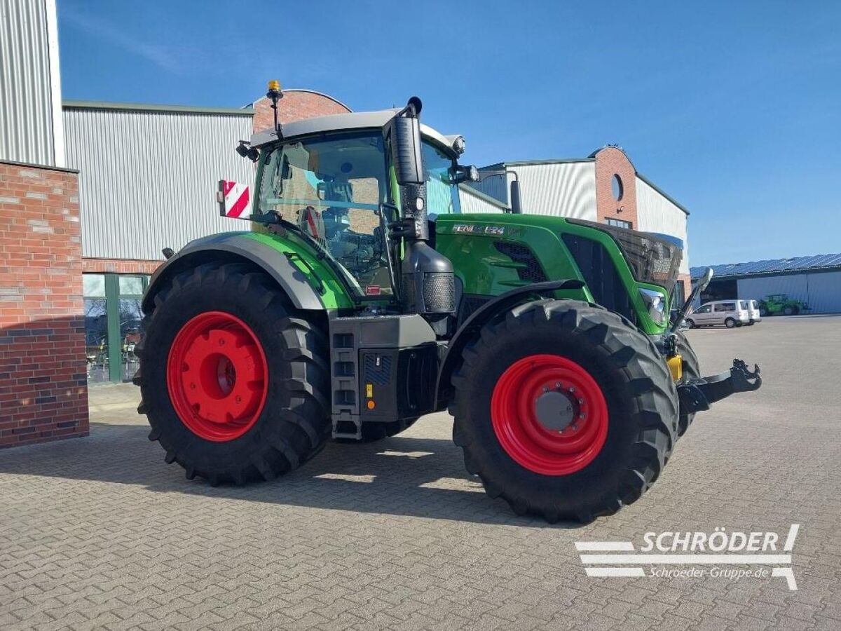 Fendt 824 VARIO S4 PROFI PLUS 3