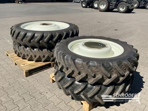 Sonstige PFLEGERÄDER 320/85 R34 + 340/85 R48 BKT