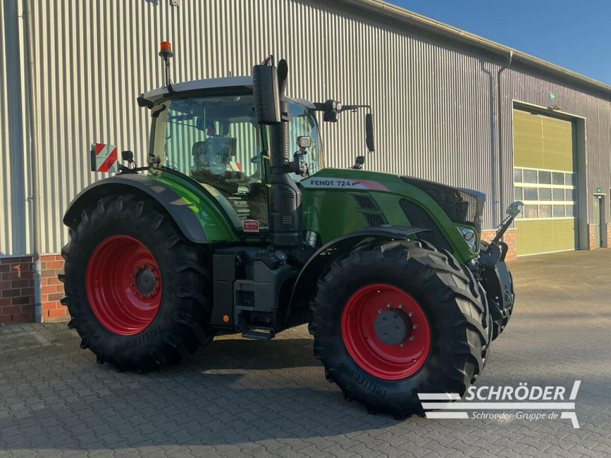 Fendt 724 VARIO S4 PROFI PLUS 3